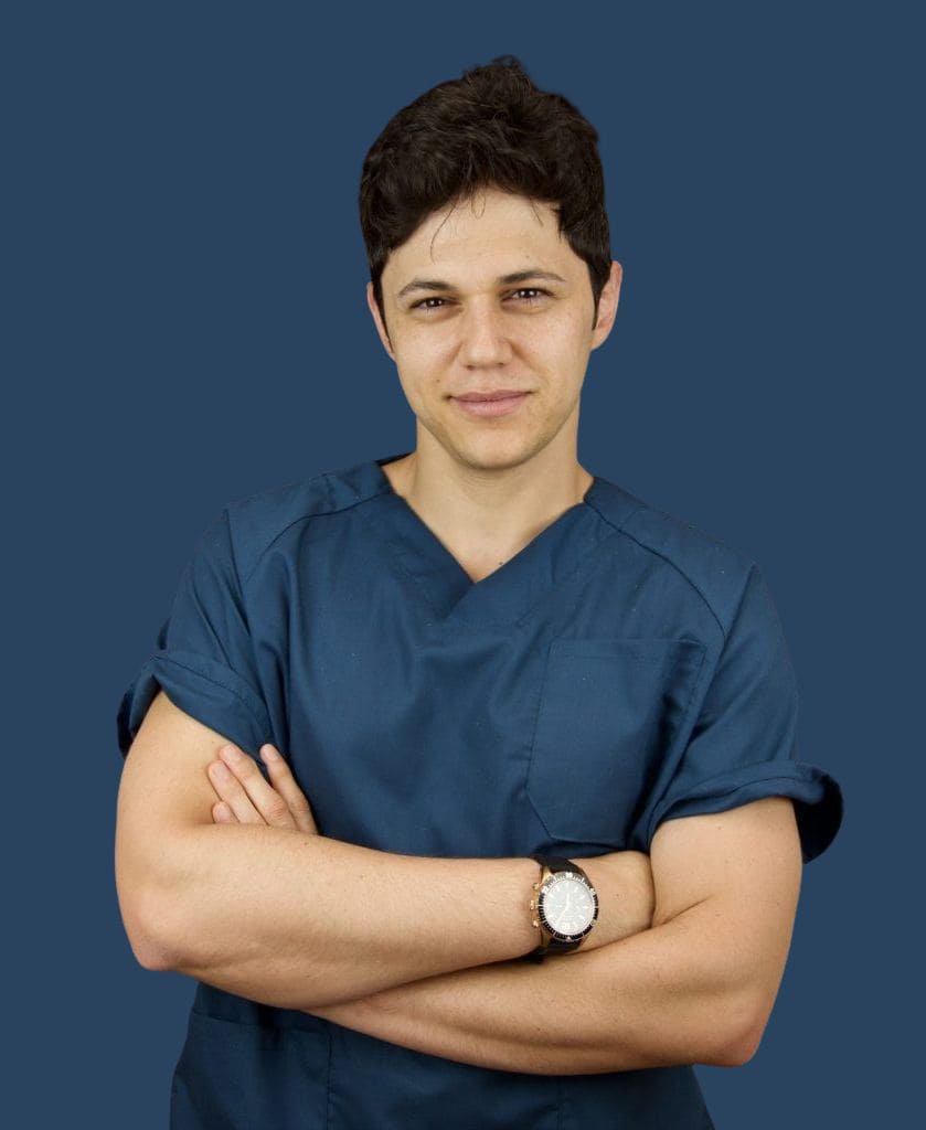 Dr. David Cardona, dentista, implantólogo y ortodoncista en Zaragoza